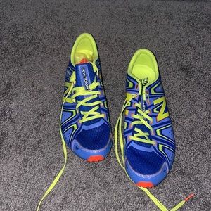 Track shoes